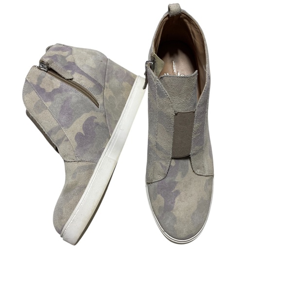 Linea Paolo 8 Camo Women's Booties Suede felicia Wedge Ankle Side Zip - Picture 1 of 9
